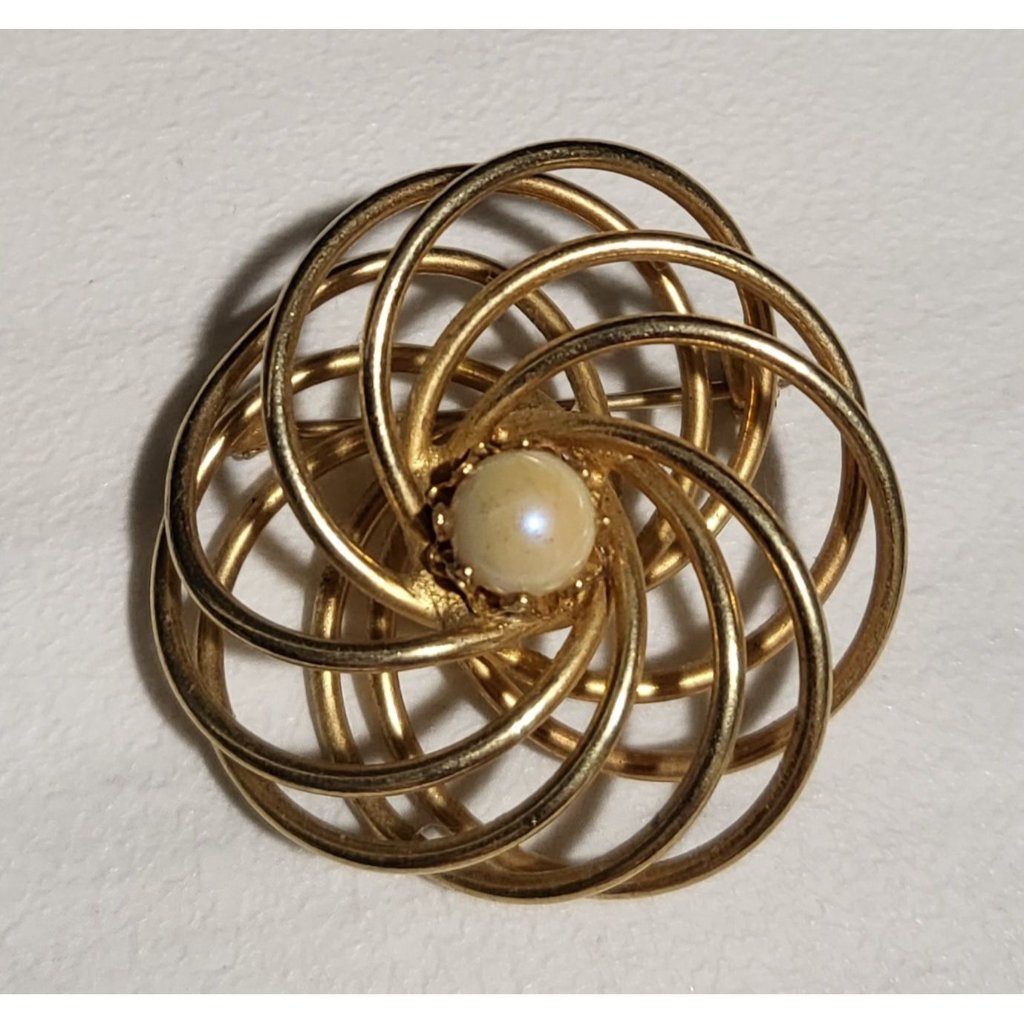 Vintage 1960's Anson Pearl And Gold Plated Brooch